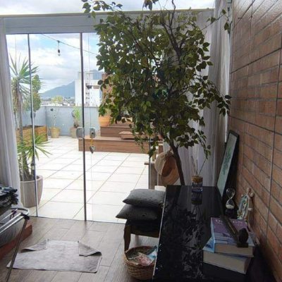 Apartamento com 118m², 2 quartos, 1 suíte, 2 garagens, no bairro Pagani em Palhoça