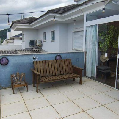 Apartamento com 118m², 2 quartos, 1 suíte, 2 garagens, no bairro Pagani em Palhoça