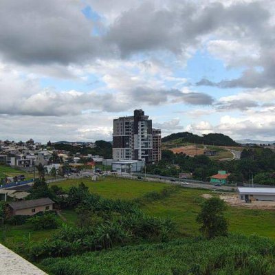 Apartamento com 118m², 2 quartos, 1 suíte, 2 garagens, no bairro Pagani em Palhoça