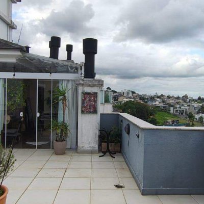 Apartamento com 118m², 2 quartos, 1 suíte, 2 garagens, no bairro Pagani em Palhoça