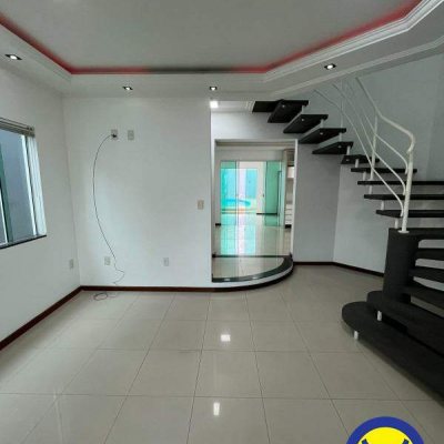 Casa com 250m², 3 quartos, 1 suíte, 2 garagens, no bairro Pedra Branca em Palhoça