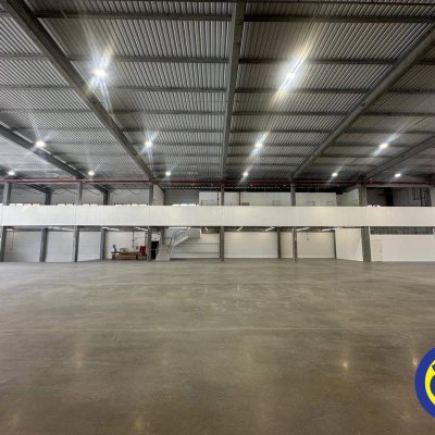 Loja com 3677m², no bairro Pedra Branca em Palhoça