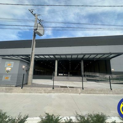 Loja com 3677m², no bairro Pedra Branca em Palhoça