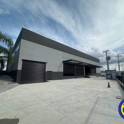 Loja com 3677m², no bairro Pedra Branca em Palhoça