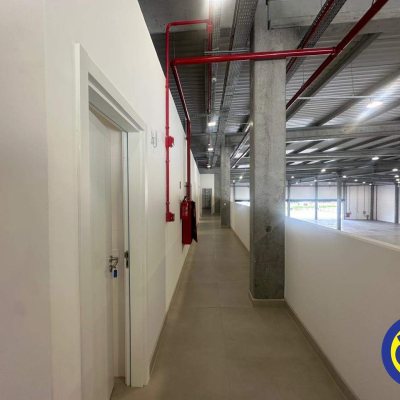 Loja com 3677m², no bairro Pedra Branca em Palhoça