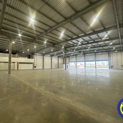 Loja com 3677m², no bairro Pedra Branca em Palhoça