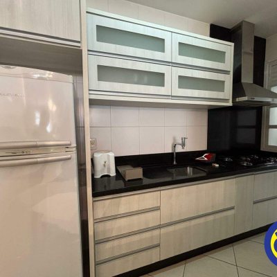 Apartamento com 120m², 3 quartos, 1 suíte, 2 garagens, no bairro Ingleses do Rio Vermelho em Florianópolis