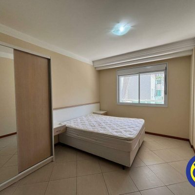 Apartamento com 120m², 3 quartos, 1 suíte, 2 garagens, no bairro Ingleses do Rio Vermelho em Florianópolis