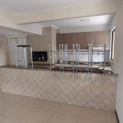 Apartamento com 57m², 2 quartos, 1 garagem, no bairro Barreiros em São José