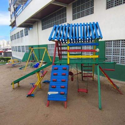 Apartamento com 57m², 2 quartos, 1 garagem, no bairro Barreiros em São José