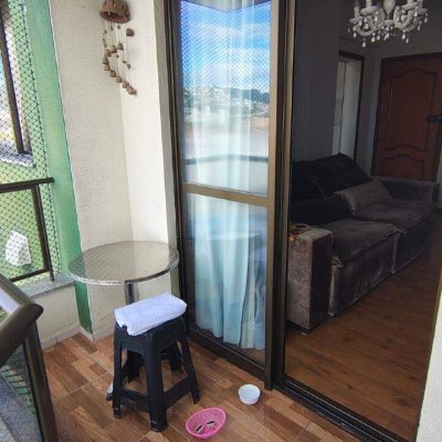 Apartamento com 57m², 2 quartos, 1 garagem, no bairro Barreiros em São José