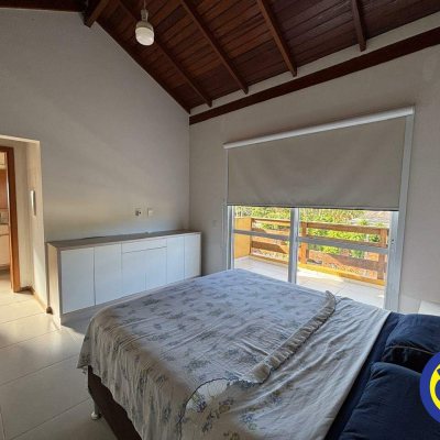 Casa com 152m², 3 quartos, 2 suítes, 2 garagens, no bairro Cachoeira do Bom Jesus em Florianópolis