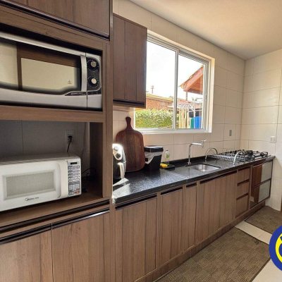 Casa com 152m², 3 quartos, 2 suítes, 2 garagens, no bairro Cachoeira do Bom Jesus em Florianópolis