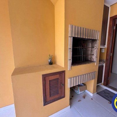 Casa com 152m², 3 quartos, 2 suítes, 2 garagens, no bairro Cachoeira do Bom Jesus em Florianópolis