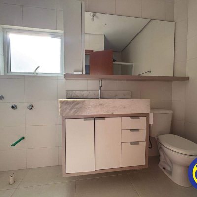 Casa com 152m², 3 quartos, 2 suítes, 2 garagens, no bairro Cachoeira do Bom Jesus em Florianópolis