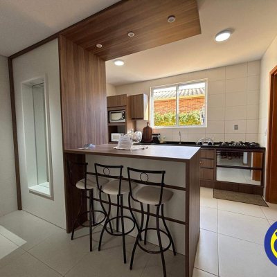 Casa com 152m², 3 quartos, 2 suítes, 2 garagens, no bairro Cachoeira do Bom Jesus em Florianópolis