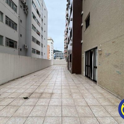 Apartamento com 258m², 3 quartos, 1 suíte, 1 garagem, no bairro Centro em Florianópolis