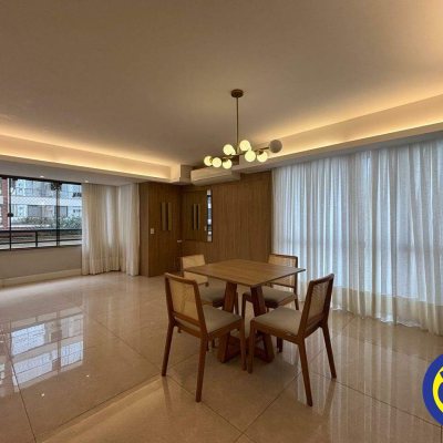 Apartamento com 258m², 3 quartos, 1 suíte, 1 garagem, no bairro Centro em Florianópolis