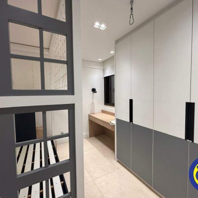 Apartamento com 258m², 3 quartos, 1 suíte, 1 garagem, no bairro Centro em Florianópolis