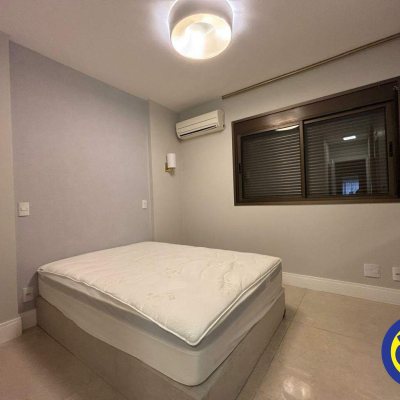 Apartamento com 258m², 3 quartos, 1 suíte, 1 garagem, no bairro Centro em Florianópolis