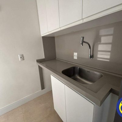 Apartamento com 258m², 3 quartos, 1 suíte, 1 garagem, no bairro Centro em Florianópolis