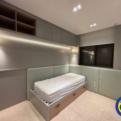 Apartamento com 258m², 3 quartos, 1 suíte, 1 garagem, no bairro Centro em Florianópolis