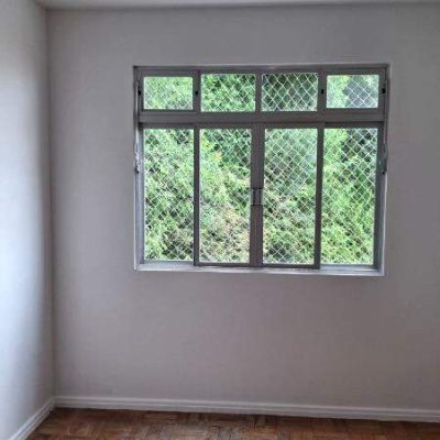 Apartamento com 40m², 1 quarto, 1 garagem, no bairro Coqueiros em Florianópolis