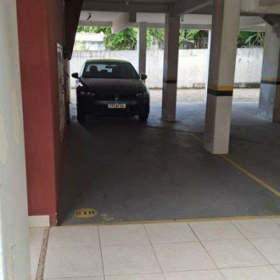 Apartamento com 40m², 1 quarto, 1 garagem, no bairro Coqueiros em Florianópolis