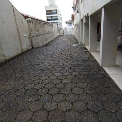 Apartamento com 40m², 1 quarto, 1 garagem, no bairro Coqueiros em Florianópolis