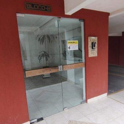 Apartamento com 40m², 1 quarto, 1 garagem, no bairro Coqueiros em Florianópolis