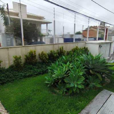 Apartamento com 40m², 1 quarto, 1 garagem, no bairro Coqueiros em Florianópolis