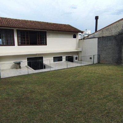 Casa com 220m², 4 quartos, 1 suíte, 3 garagens, no bairro Jardim Cidade de Florianópolis em São José