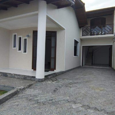 Casa com 220m², 4 quartos, 1 suíte, 3 garagens, no bairro Jardim Cidade de Florianópolis em São José