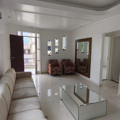 Casa com 220m², 4 quartos, 1 suíte, 3 garagens, no bairro Jardim Cidade de Florianópolis em São José