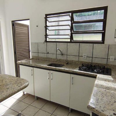 Casa com 220m², 4 quartos, 1 suíte, 3 garagens, no bairro Jardim Cidade de Florianópolis em São José