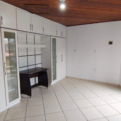 Casa com 220m², 4 quartos, 1 suíte, 3 garagens, no bairro Jardim Cidade de Florianópolis em São José