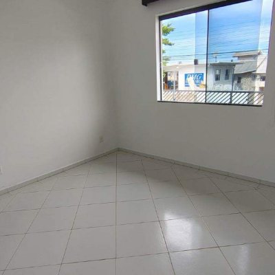 Casa com 220m², 4 quartos, 1 suíte, 3 garagens, no bairro Jardim Cidade de Florianópolis em São José