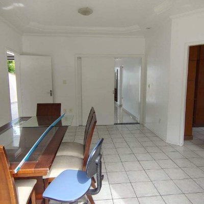 Casa com 220m², 4 quartos, 1 suíte, 3 garagens, no bairro Jardim Cidade de Florianópolis em São José