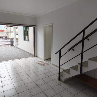 Casa com 220m², 4 quartos, 1 suíte, 3 garagens, no bairro Jardim Cidade de Florianópolis em São José