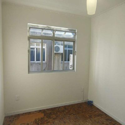 Apartamento com 55m², 2 quartos, 1 garagem, no bairro Kobrasol em São José