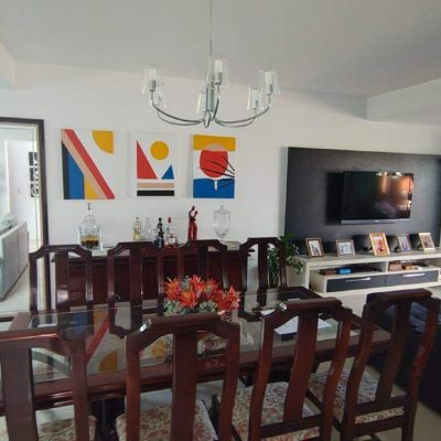 Casa com 210m², 3 quartos, 1 suíte, 2 garagens, no bairro Pedra Branca em Palhoça