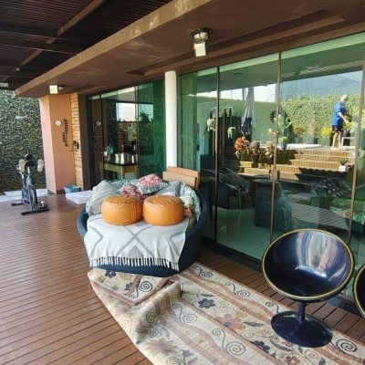 Casa com 210m², 3 quartos, 1 suíte, 2 garagens, no bairro Pedra Branca em Palhoça