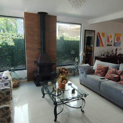 Casa com 210m², 3 quartos, 1 suíte, 2 garagens, no bairro Pedra Branca em Palhoça