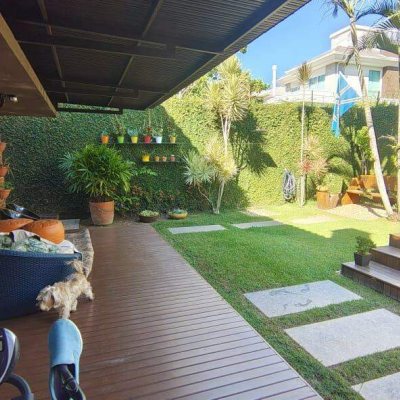 Casa com 210m², 3 quartos, 1 suíte, 2 garagens, no bairro Pedra Branca em Palhoça