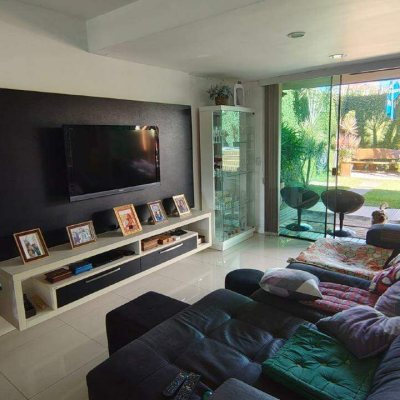 Casa com 210m², 3 quartos, 1 suíte, 2 garagens, no bairro Pedra Branca em Palhoça