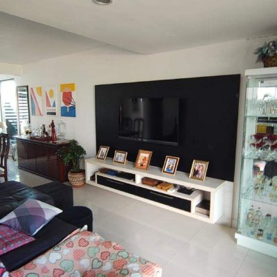 Casa com 210m², 3 quartos, 1 suíte, 2 garagens, no bairro Pedra Branca em Palhoça