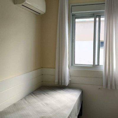 Apartamento com 82m², 3 quartos (sendo 1 suíte), 1 garagem, no bairro Barreiros em São José