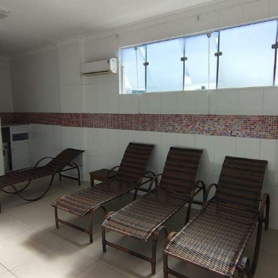 Apartamento com 82m², 3 quartos (sendo 1 suíte), 1 garagem, no bairro Barreiros em São José