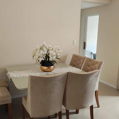 Apartamento com 82m², 3 quartos (sendo 1 suíte), 1 garagem, no bairro Barreiros em São José