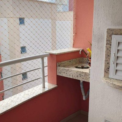 Apartamento com 82m², 3 quartos (sendo 1 suíte), 1 garagem, no bairro Barreiros em São José